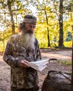 Phil Robertson of 'Duck Dinasty' Dies at 79 After Alzheimer’s Battle