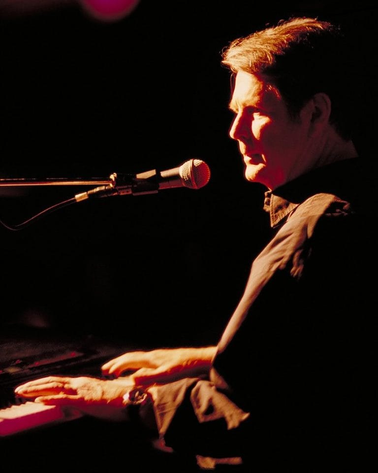 Brian Wilson, Co-Founder of the Beach Boys, Dies at 82