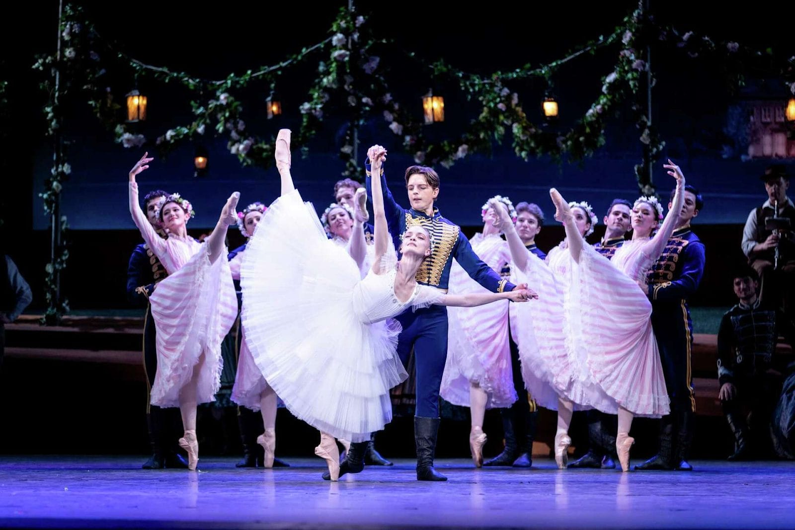 Best Things to Do in San Francisco Over Thanksgiving Weekend, Catch a Seasonal Show or Ballet
