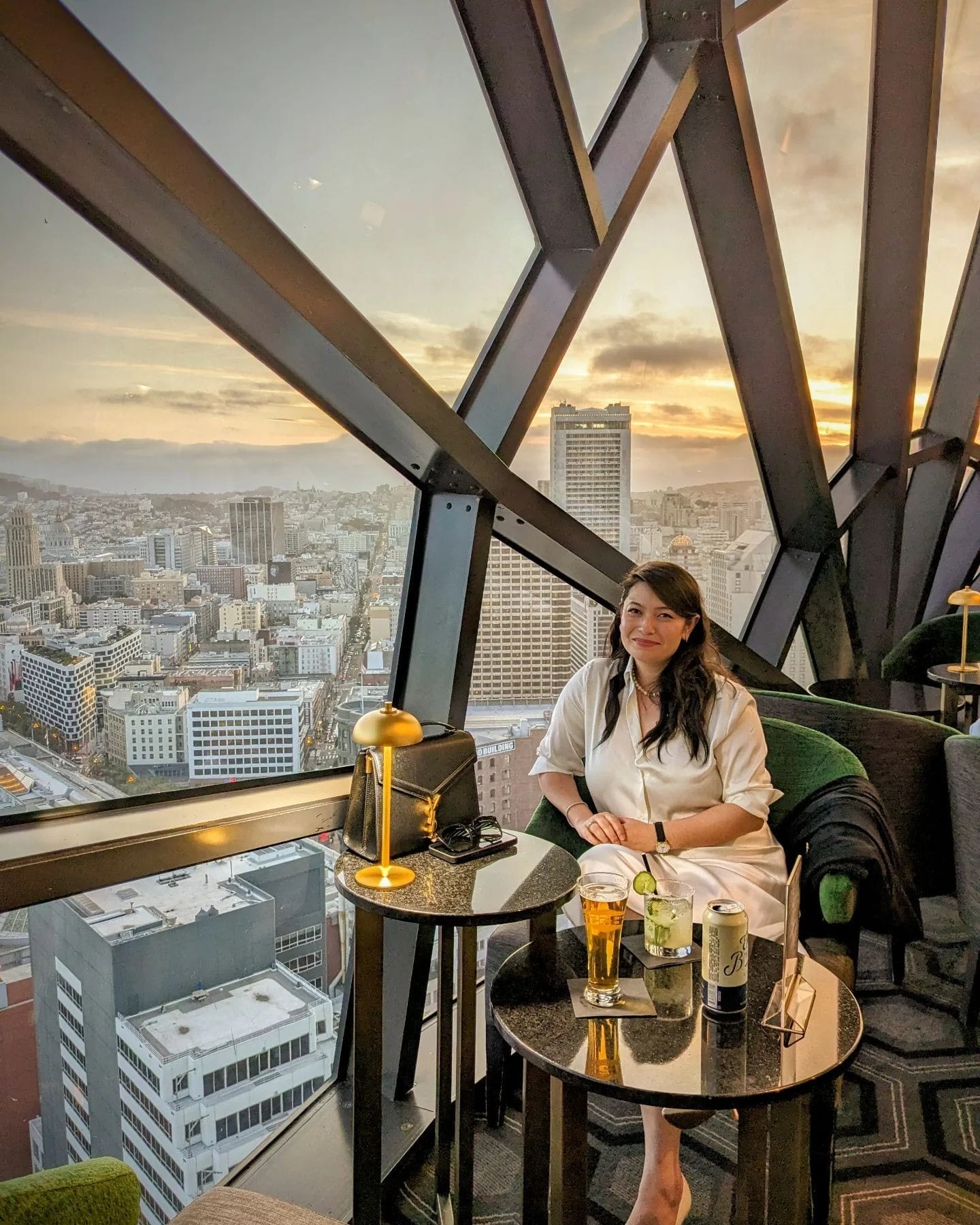 best rooftop bars in San Francisco, The View Lounge