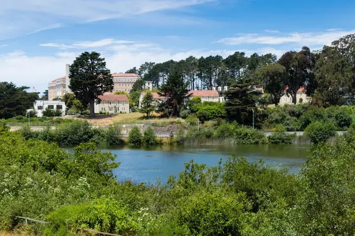 Mountain lake park